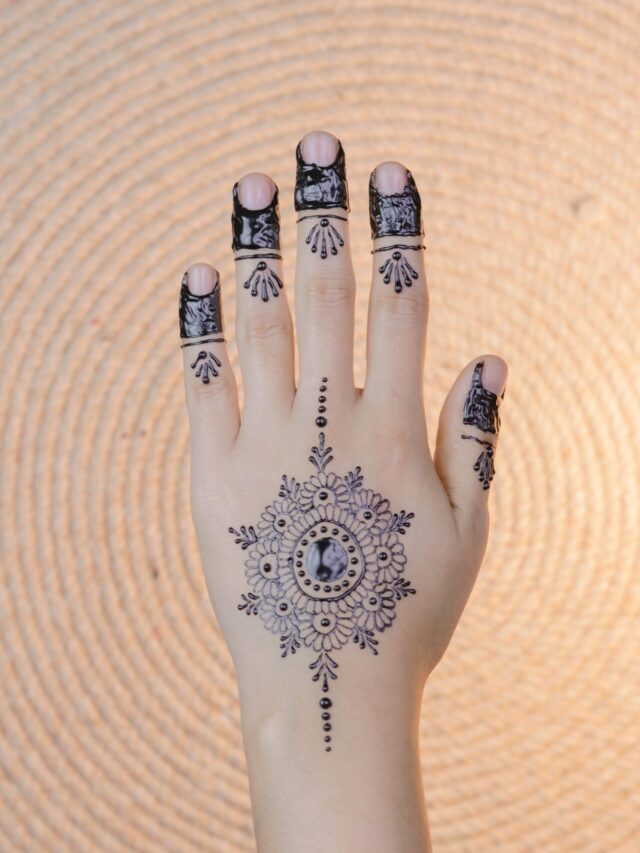 Simple Mehndi Designs